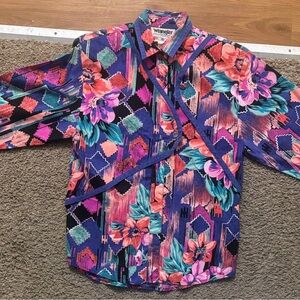 Wrangler Vintage 80s Woman’s Sm Multicolor Button Up Western Shirt